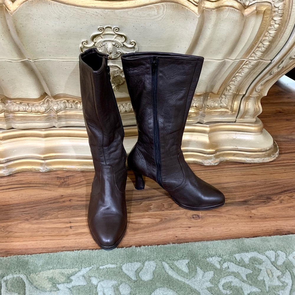 Great Custom Made Brown Leather Boots